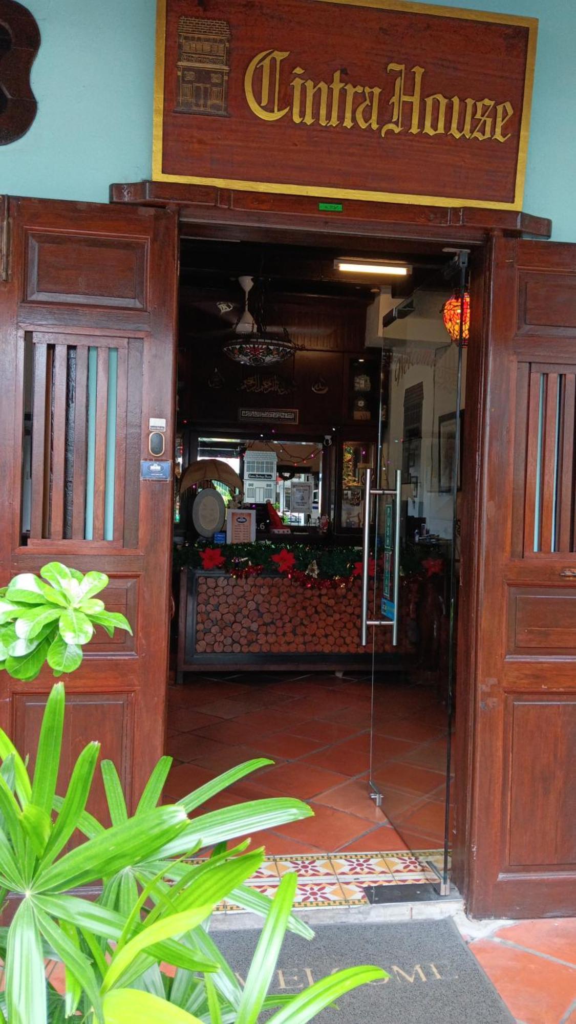 Cintra House 2*
